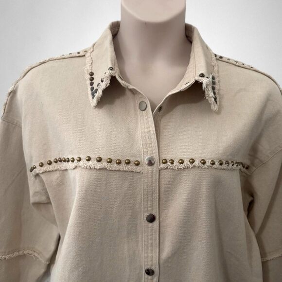 BLUE B Snap Front Studded Fray Edge Jacket! NWT! Size Large - Picture 5 of 8